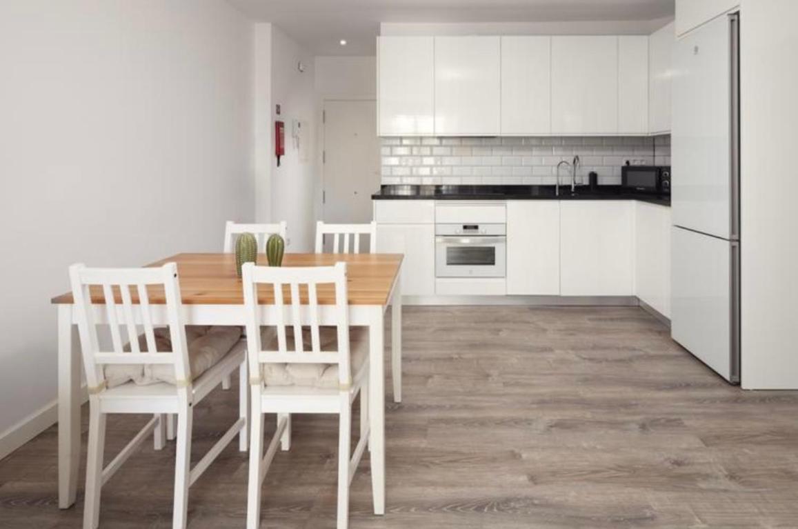 Apartamento Riosol เนร์คา ภายนอก รูปภาพ
