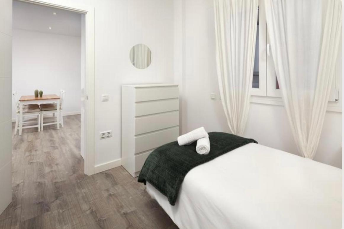Apartamento Riosol เนร์คา ภายนอก รูปภาพ
