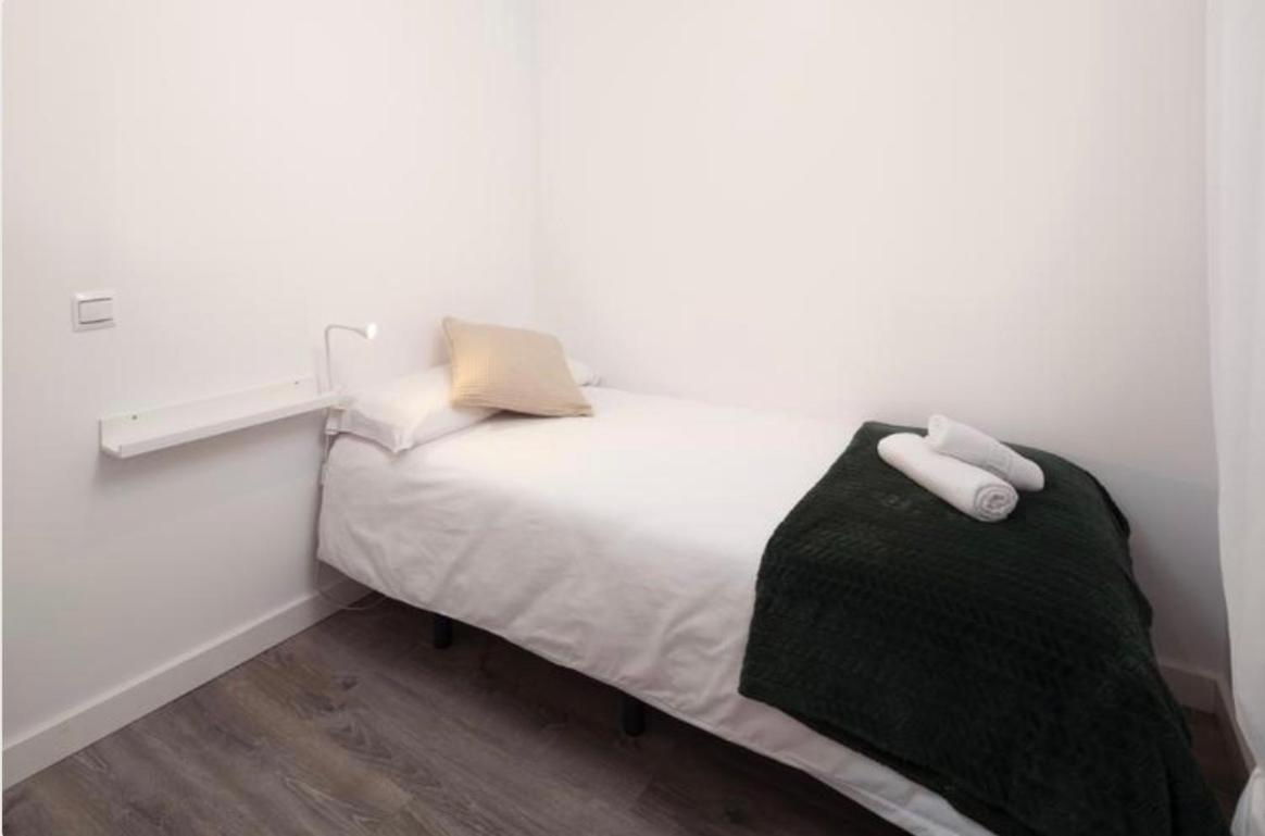 Apartamento Riosol เนร์คา ภายนอก รูปภาพ